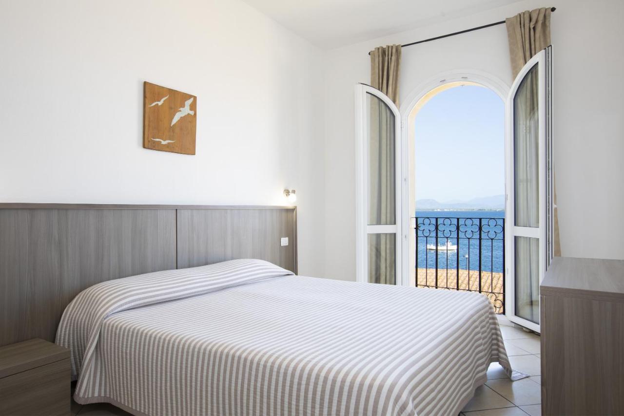 Muma Hostel SantʼAntìoco 외부 사진