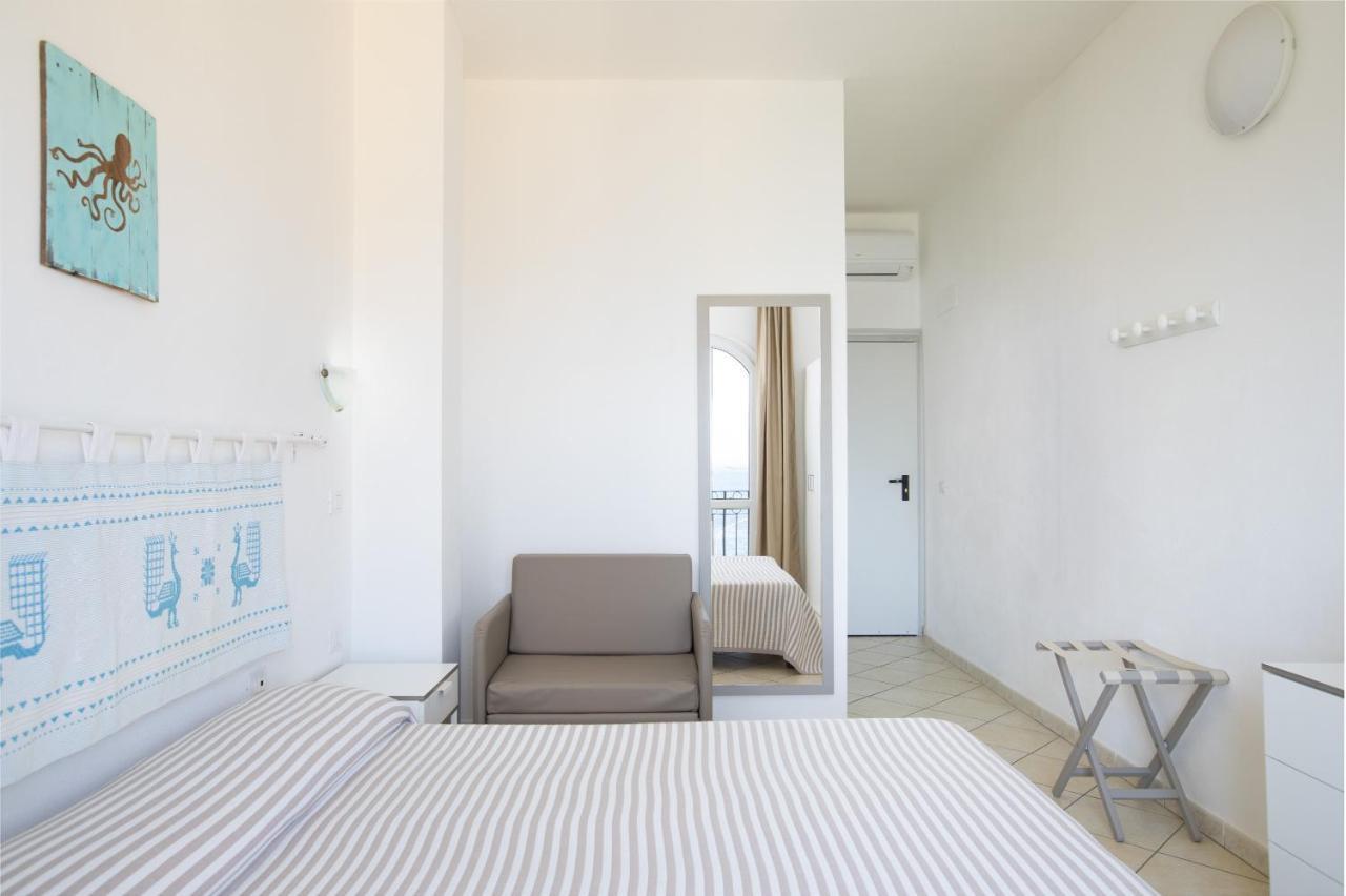 Muma Hostel SantʼAntìoco 외부 사진