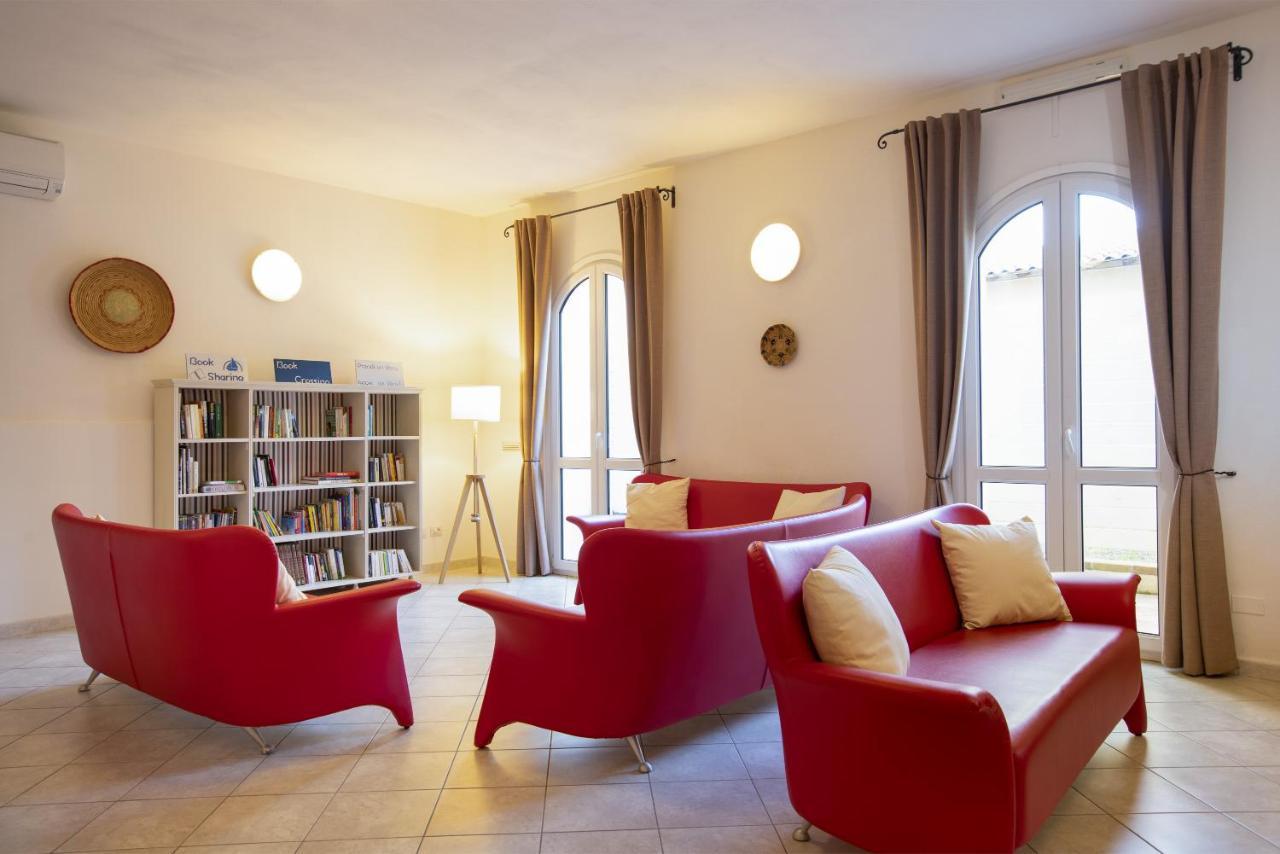 Muma Hostel SantʼAntìoco 외부 사진