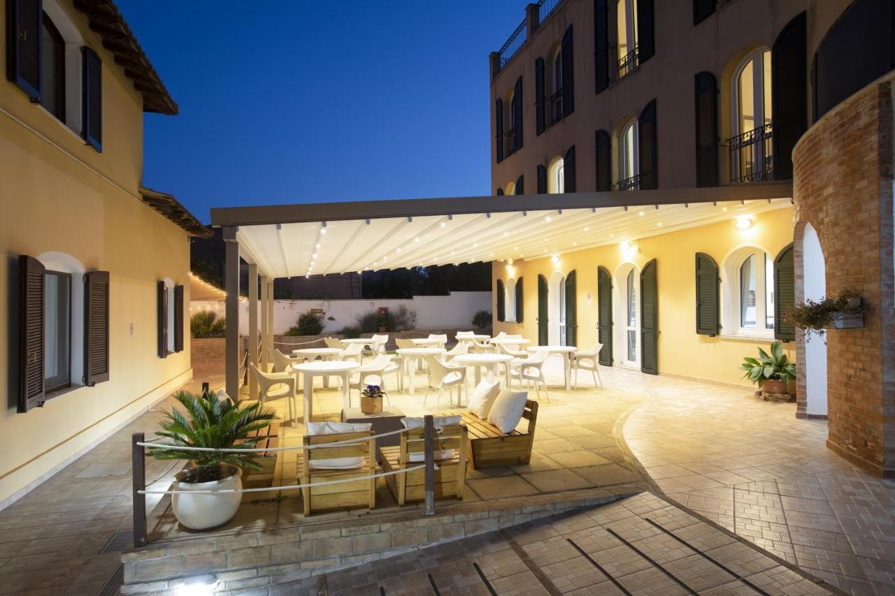 Muma Hostel SantʼAntìoco 외부 사진