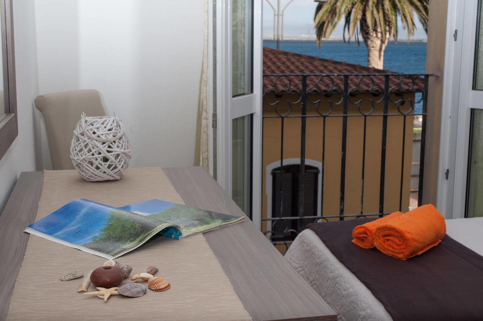 Muma Hostel SantʼAntìoco 외부 사진